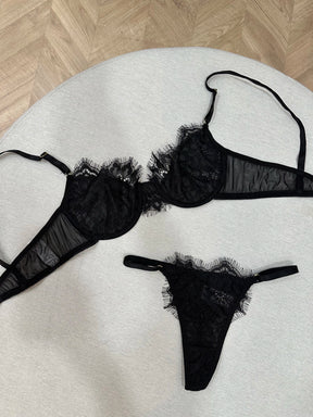 Conjunto Calcinha E Sutiã De Renda Natalie